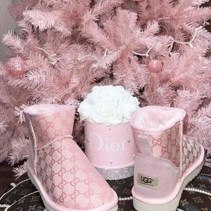 Pink Uggs